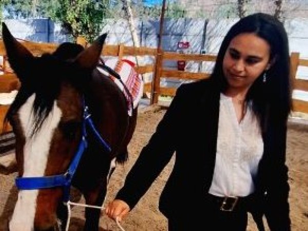 Inauguran novedoso centro terapéutico con caballos en Tierra Amarilla