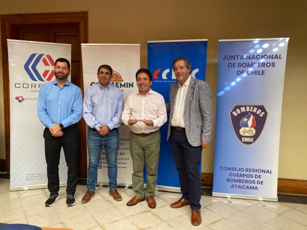 Reconocen a empresas e instituciones que participaron en la campaña “Atacama ayuda a la Región de Valparaíso”