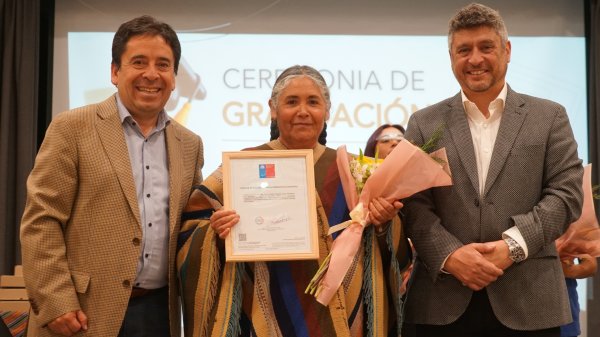 Con clases híbridas en la precordillera y en Copiapó: estudiantes del pueblo Colla completaron su escolaridad gracias al programa de Kinross Chile