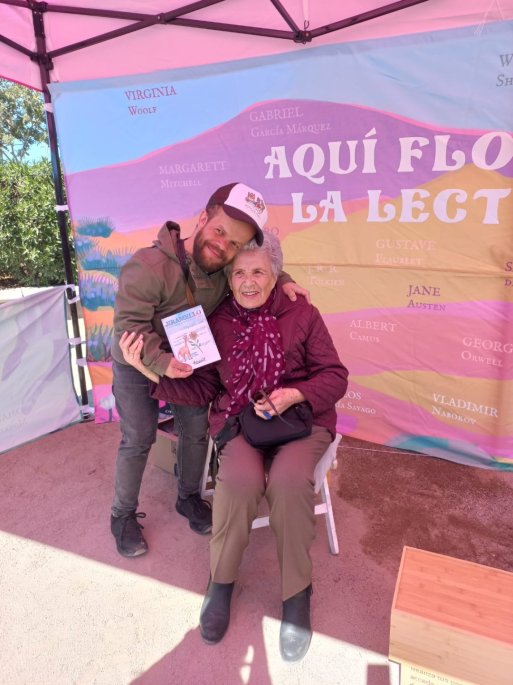 Con la presencia del SEREMI de Educación, escritora copiapina lanza ...