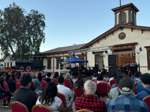 Atacama Orquesta Festival en formato Big Band y “El Barrio Negro” se presentaron en la Estación de Trenes de Copiapó