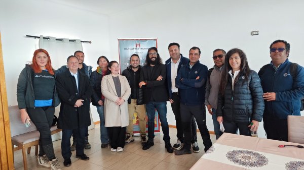 Marcelo Lagos realizó seminario sobre prevención de desastres en Caldera