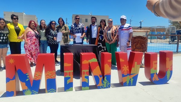 Caldera firma comodato para construcción del futuro Parque Comunal Covadonga