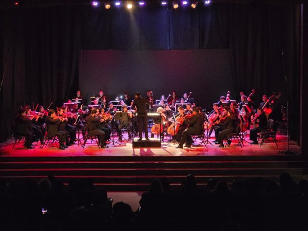 Entre el dolor y la belleza: la Orquesta Sinfónica Municipal de Copiapó cautivó a una Sala de Cámara repleta