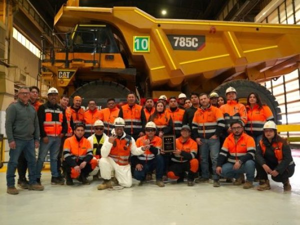 Kinross recertifica estándar 3 Estrellas Caterpillar y consolida liderazgo en mantenimiento minero