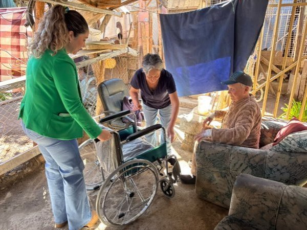 Nuevas ayudas técnicas facilitan el día a día de personas en situación de dependencia severa o moderada y sus cuidadores en Tierra Amarilla
