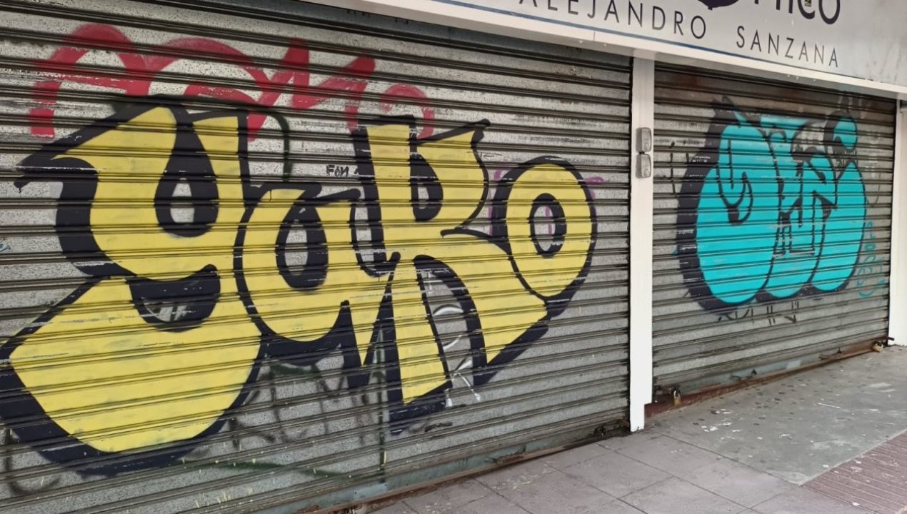 /local/formalizan-a-dos-imputados-por-rayar-mas-de-80-inmuebles-en-puerto-montt