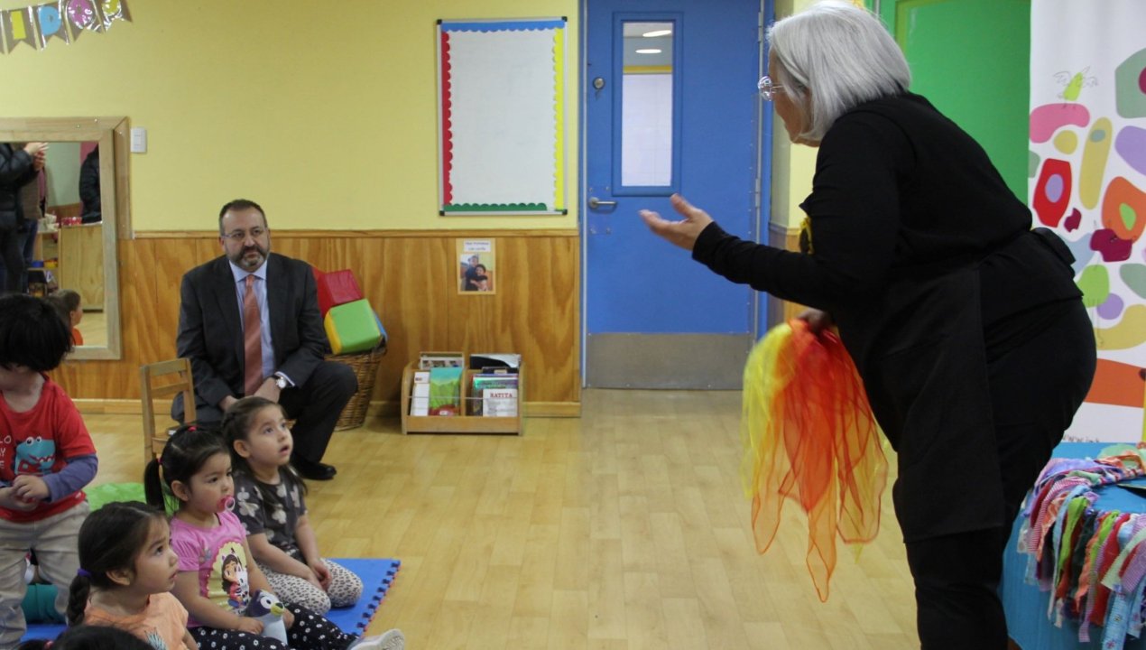 /magallanes-inicia-el-mes-del-libro-con-emotivo-homenaje-a-la-escritora