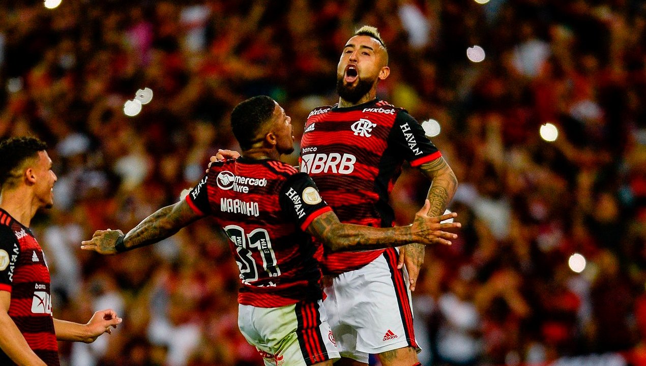 /gol-y-asistencia-arturo-vidal-fue-figura-en-su-primera-titularidad-con-flamengo