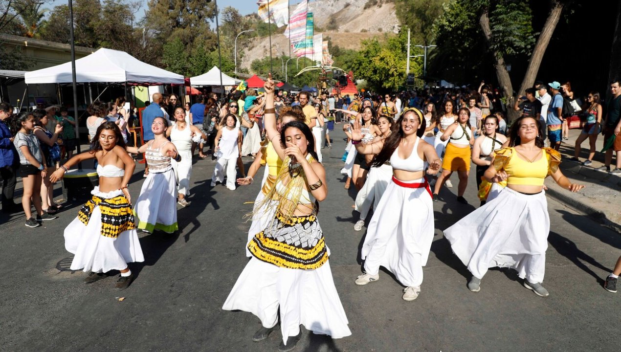 /diversas-actividades-para-todas-las-edades-en-womad-chile-2023-como-participar