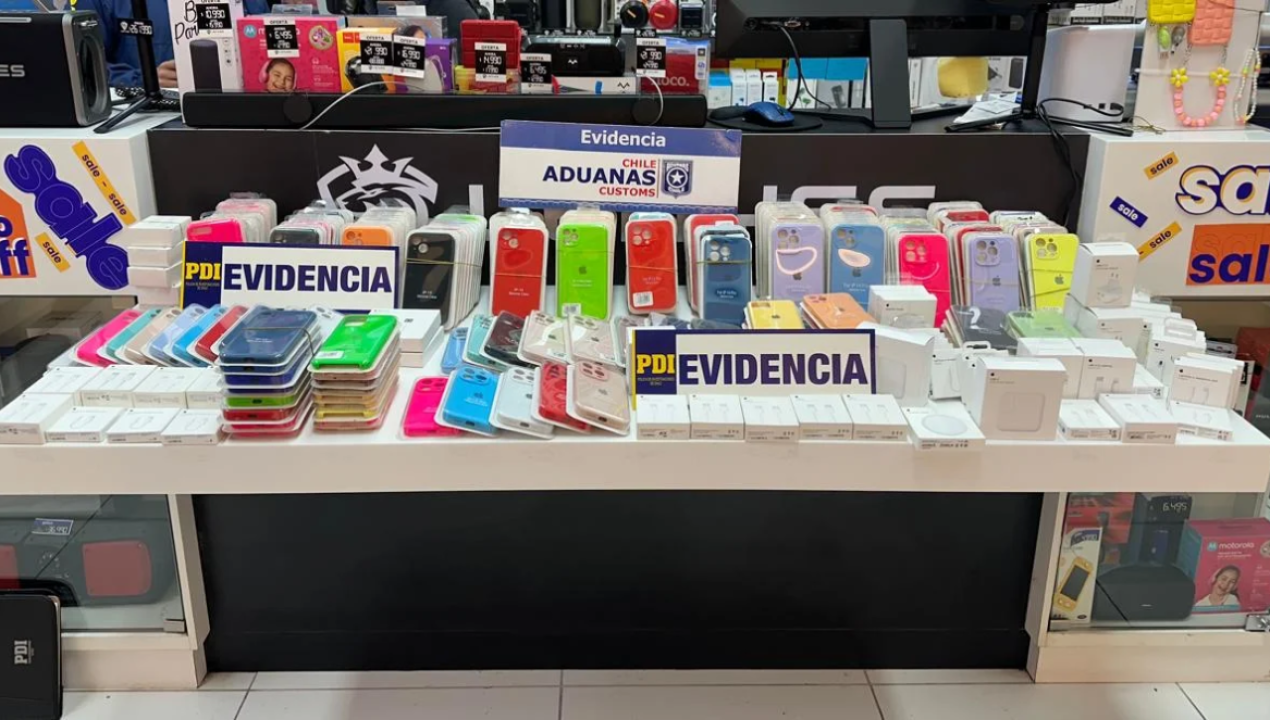 /regionales/region-del-biobio/incautan-mas-de-500-productos-apple-falsificados-en-tiendas-de-mall-de