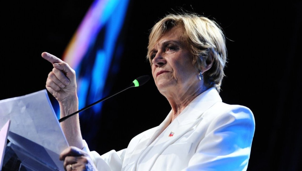 /actualidad/cambio-de-fotos-de-perfil-de-evelyn-matthei-genera-lectura-politica-tras-su