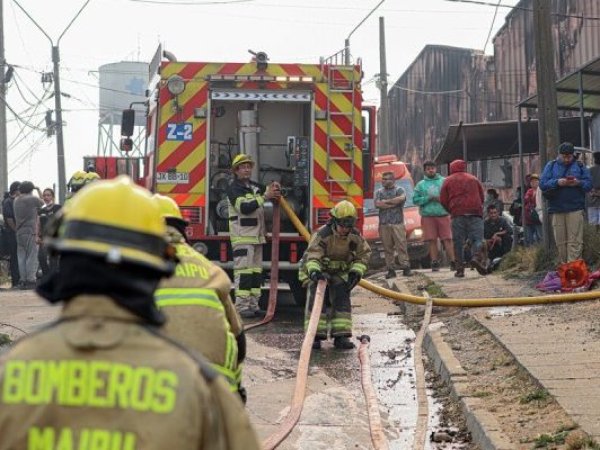 Confirman control de incendios en el Biobío tras dos semanas de combate y anuncian nuevos bonos para damnificados