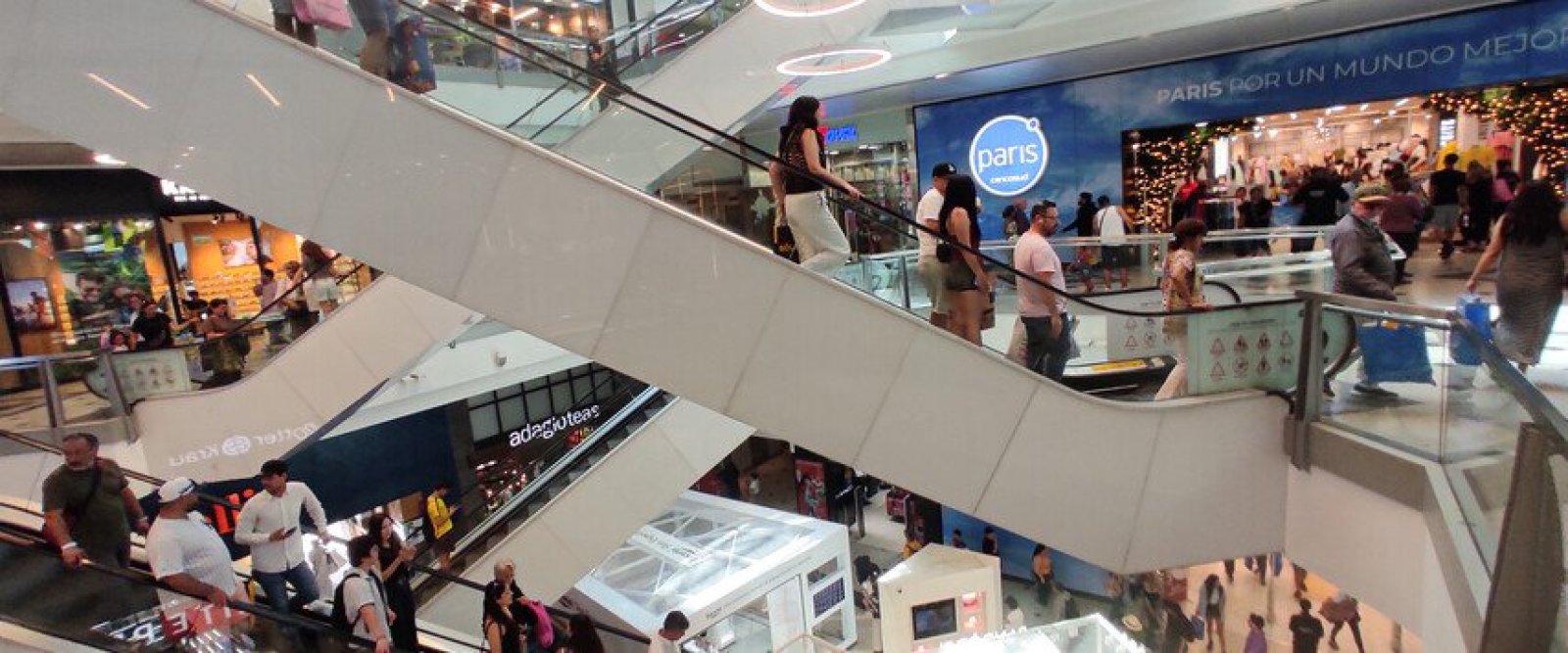 Imacec de marzo cae 0,1% y completa tres meses consecutivos en negativo