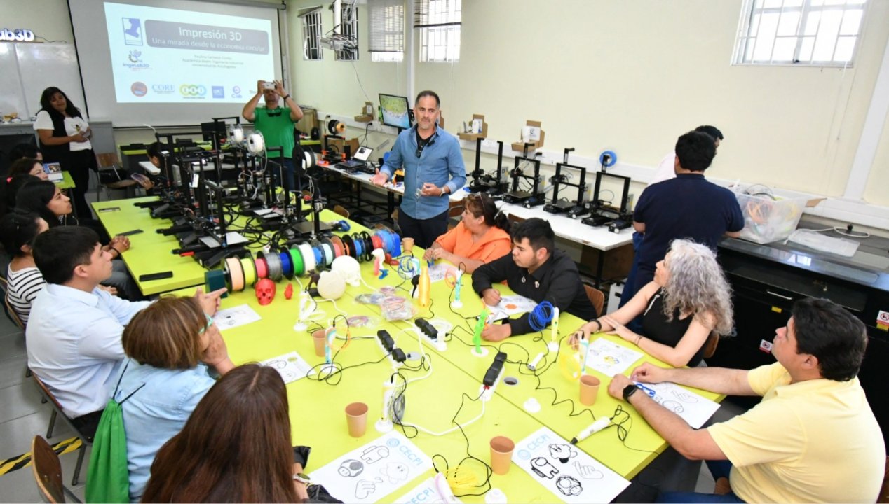/universidad-de-antofagasta-lanza-concurso-para-impulsar-la-industria-del